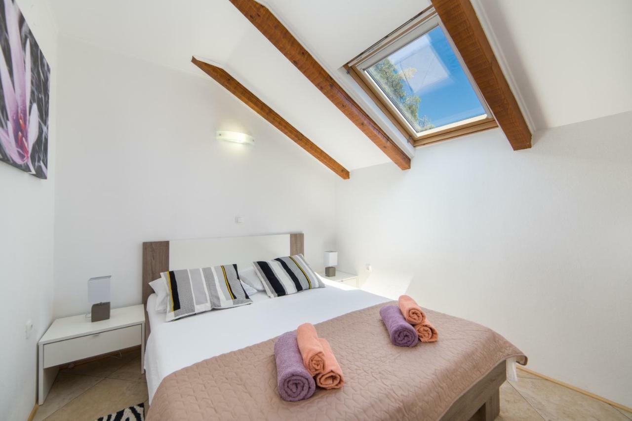 Ana Apartments Blace Bagian luar foto