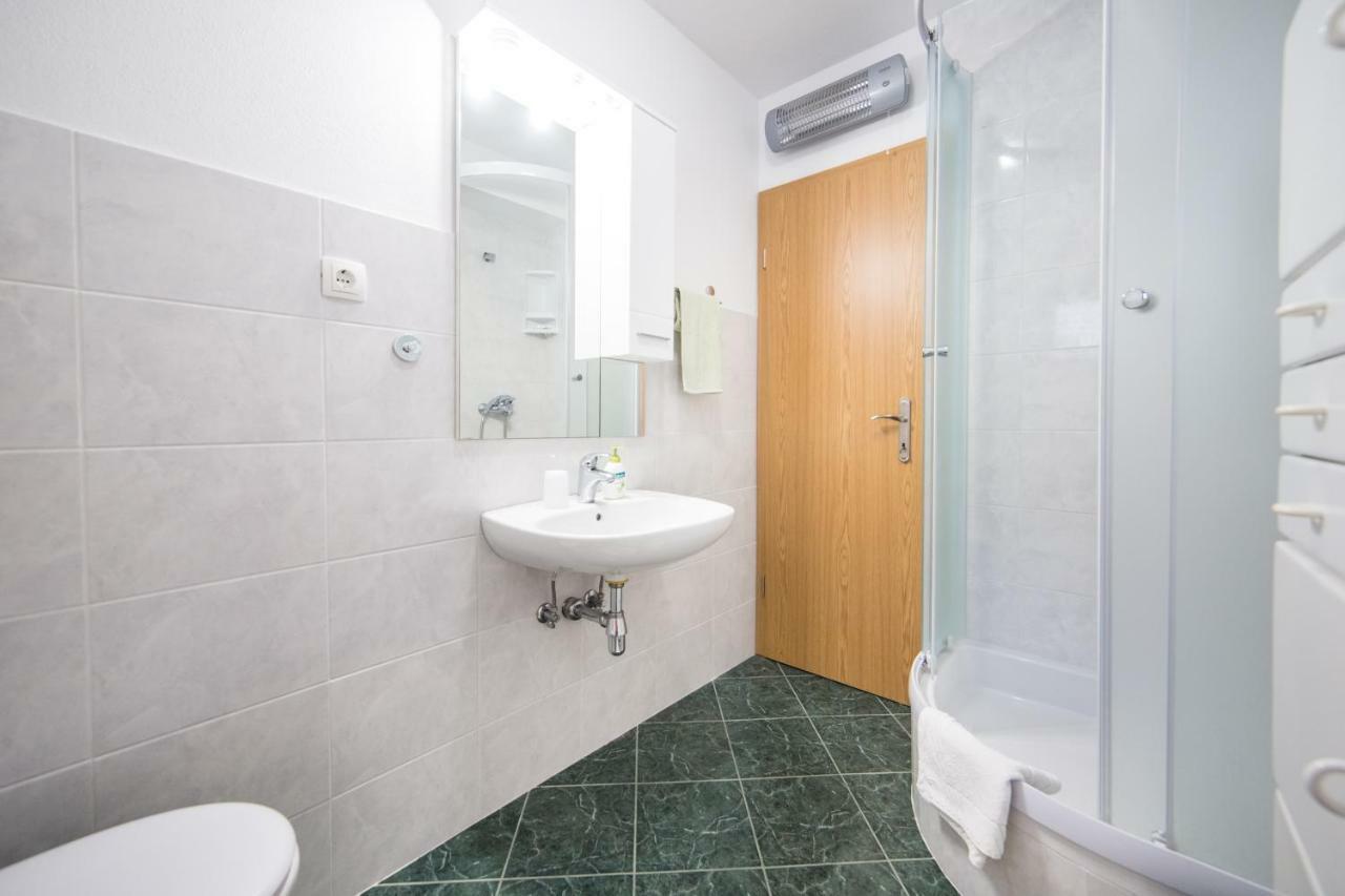 Ana Apartments Blace Bagian luar foto