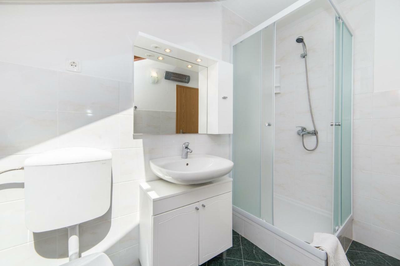 Ana Apartments Blace Bagian luar foto