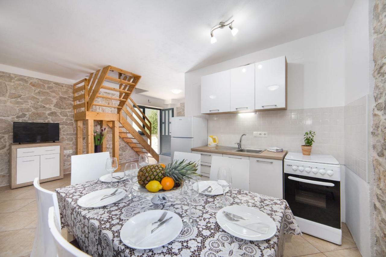 Ana Apartments Blace Bagian luar foto