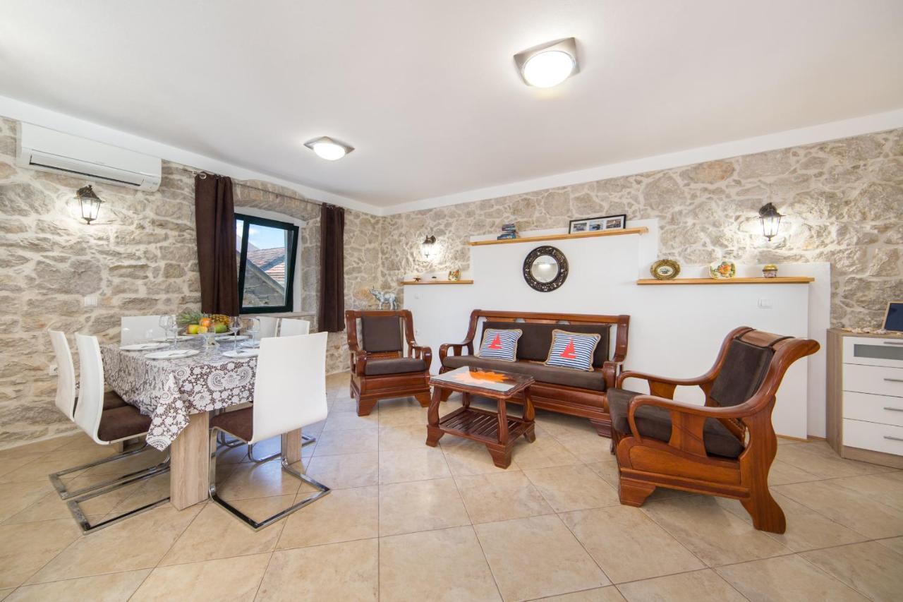 Ana Apartments Blace Bagian luar foto